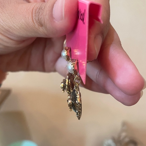 Betsey Johnson Black and Gold Heart Earrings - Picture 5 of 6